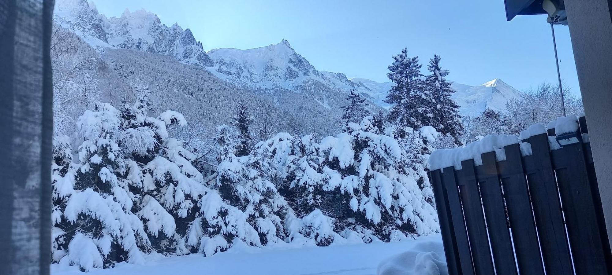 APPARTEMENT CHAMONIX MONTBLANC 1 à 4 personnes Extérieur photo