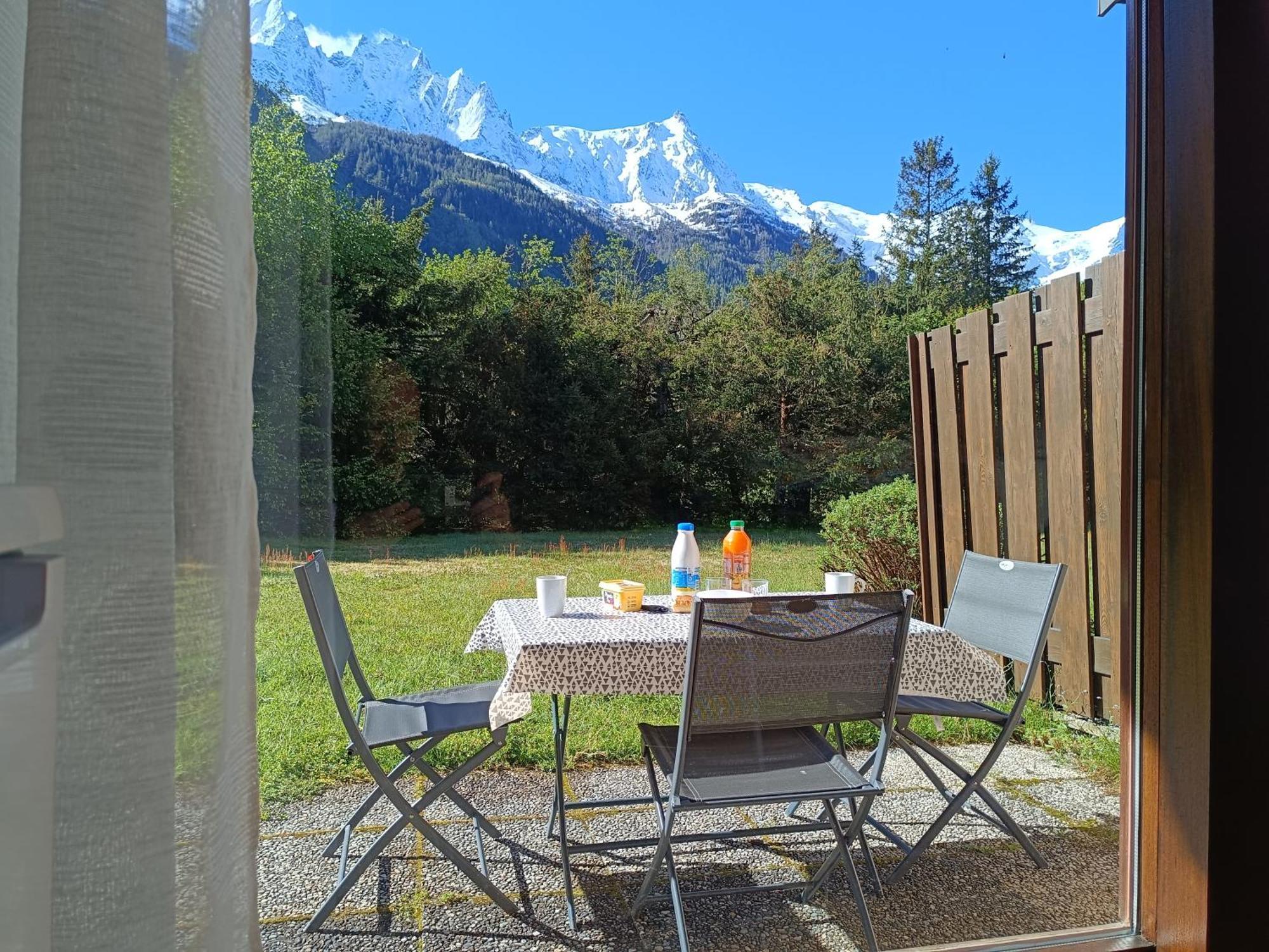 APPARTEMENT CHAMONIX MONTBLANC 1 à 4 personnes Extérieur photo